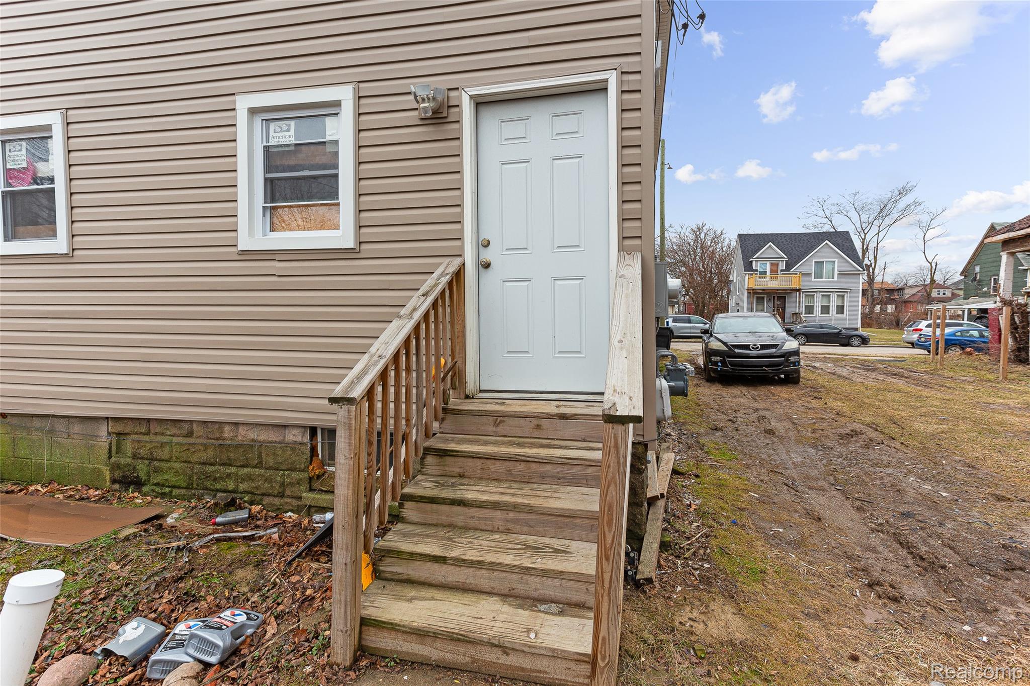 5860 Hazlett Street Property Photo 13