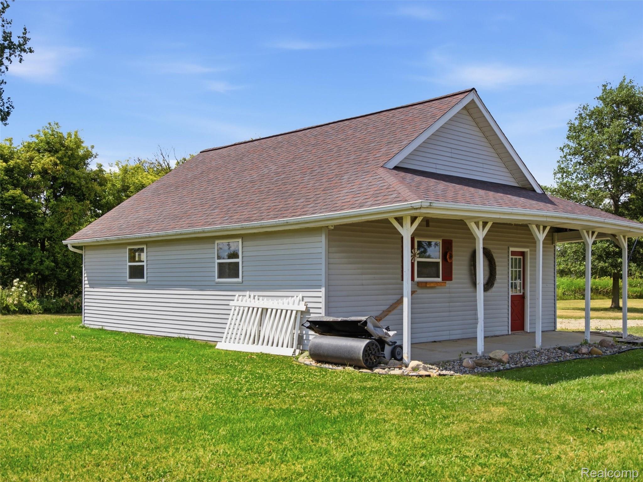 9493 Ray Road Property Photo 20