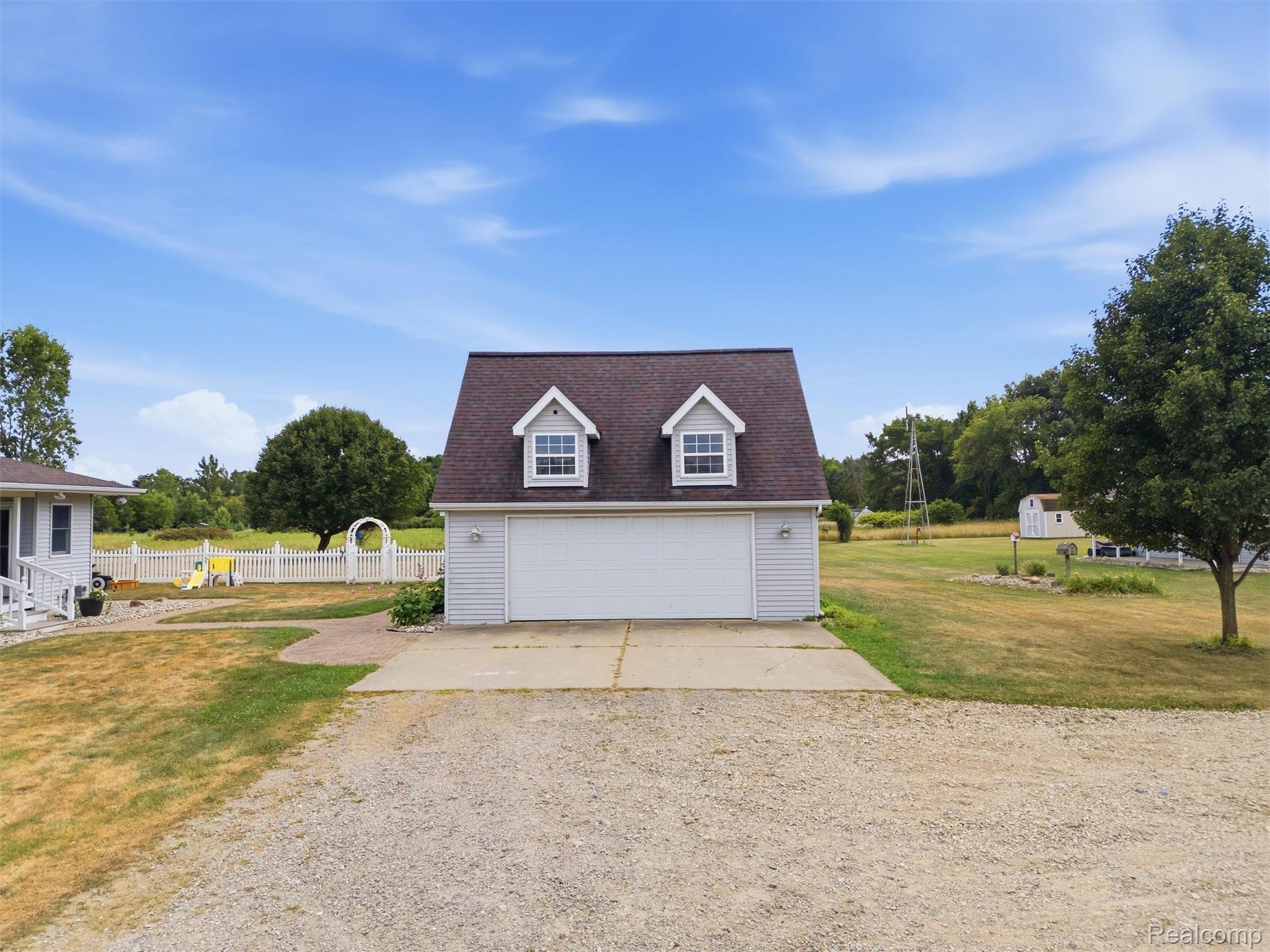 9493 Ray Road Property Photo 21