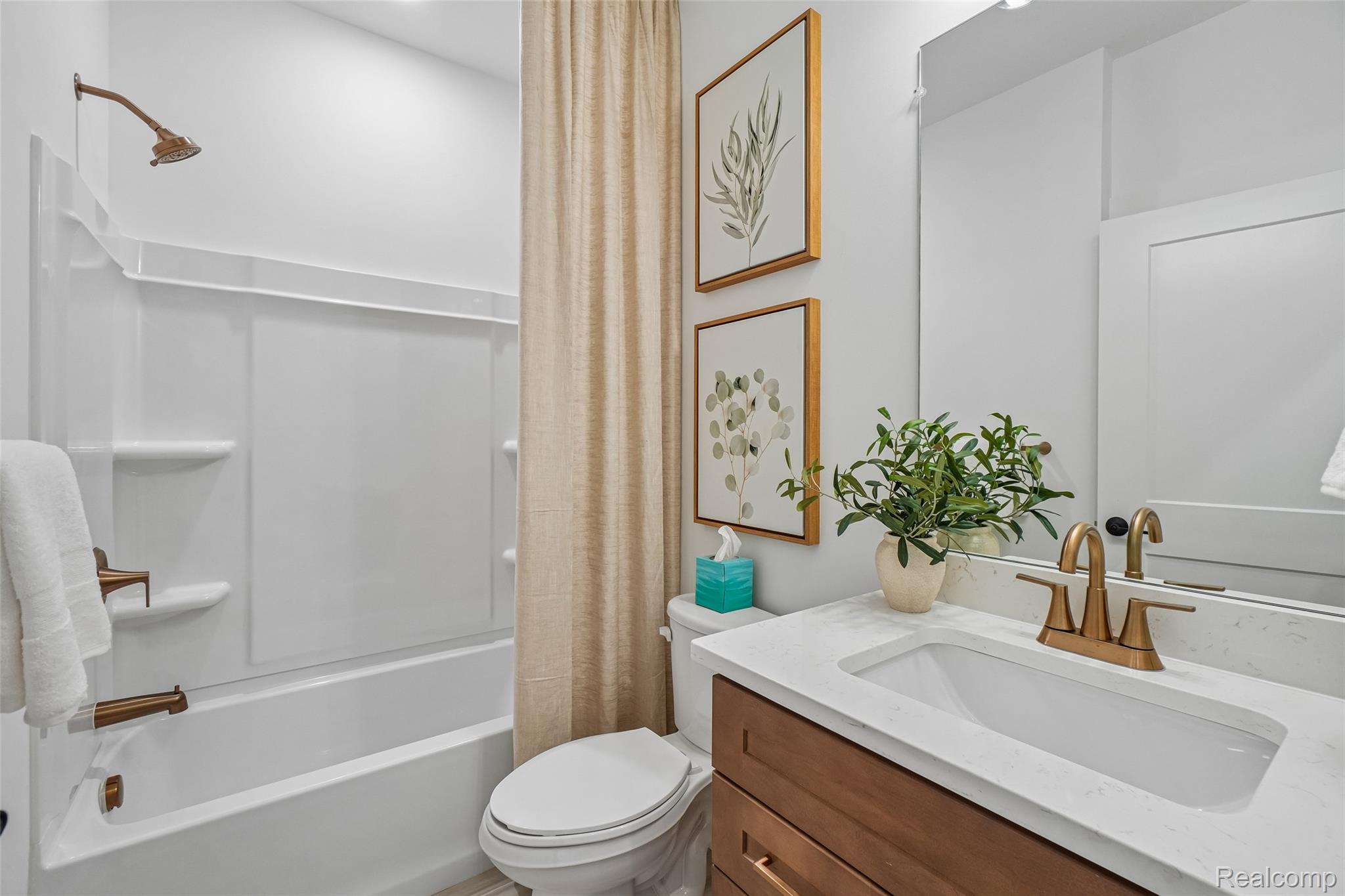 3065 Wyvern Road Property Photo 12