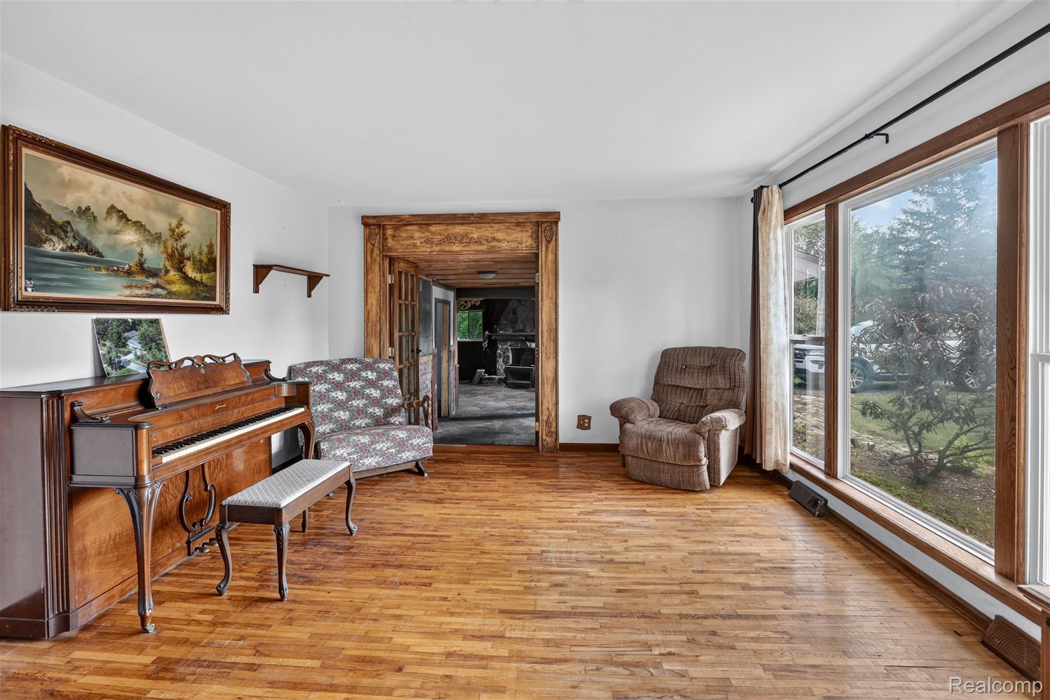 1279 E Burnside Road Property Photo 6