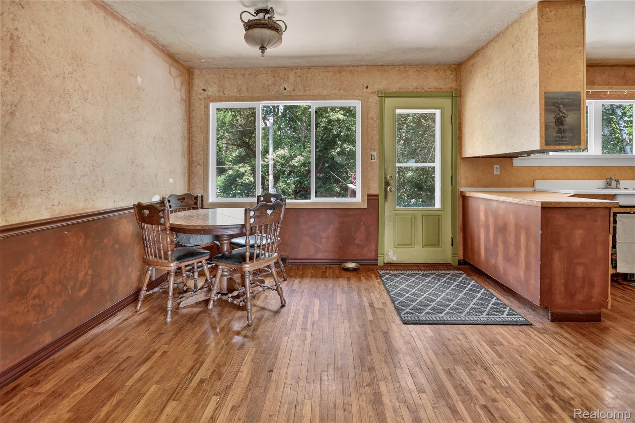 1279 E Burnside Road Property Photo 10