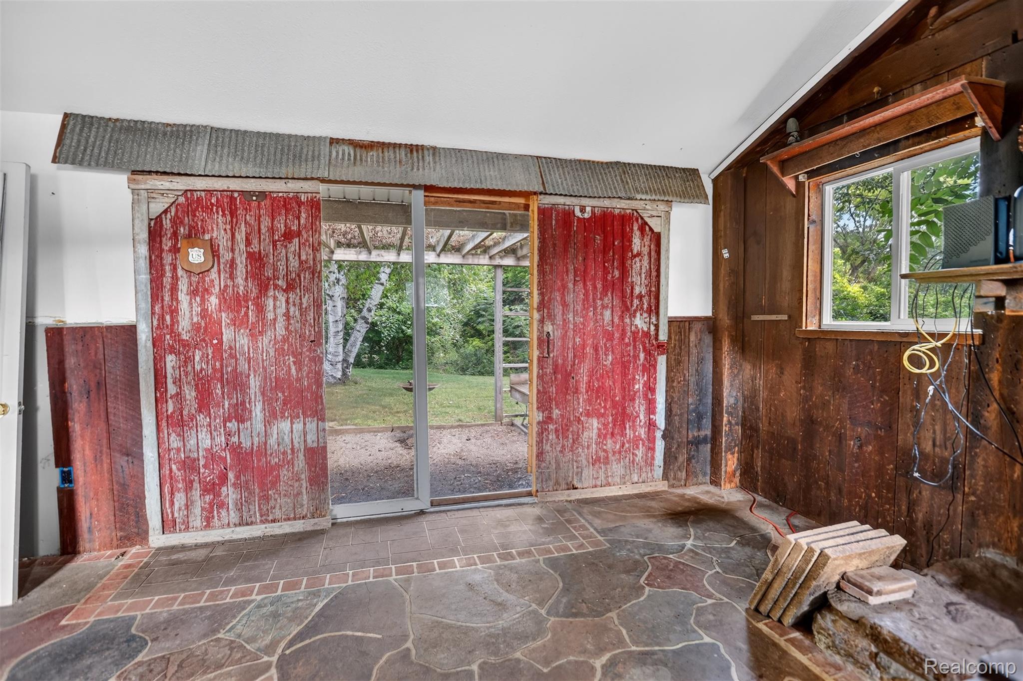 1279 E Burnside Road Property Photo 20