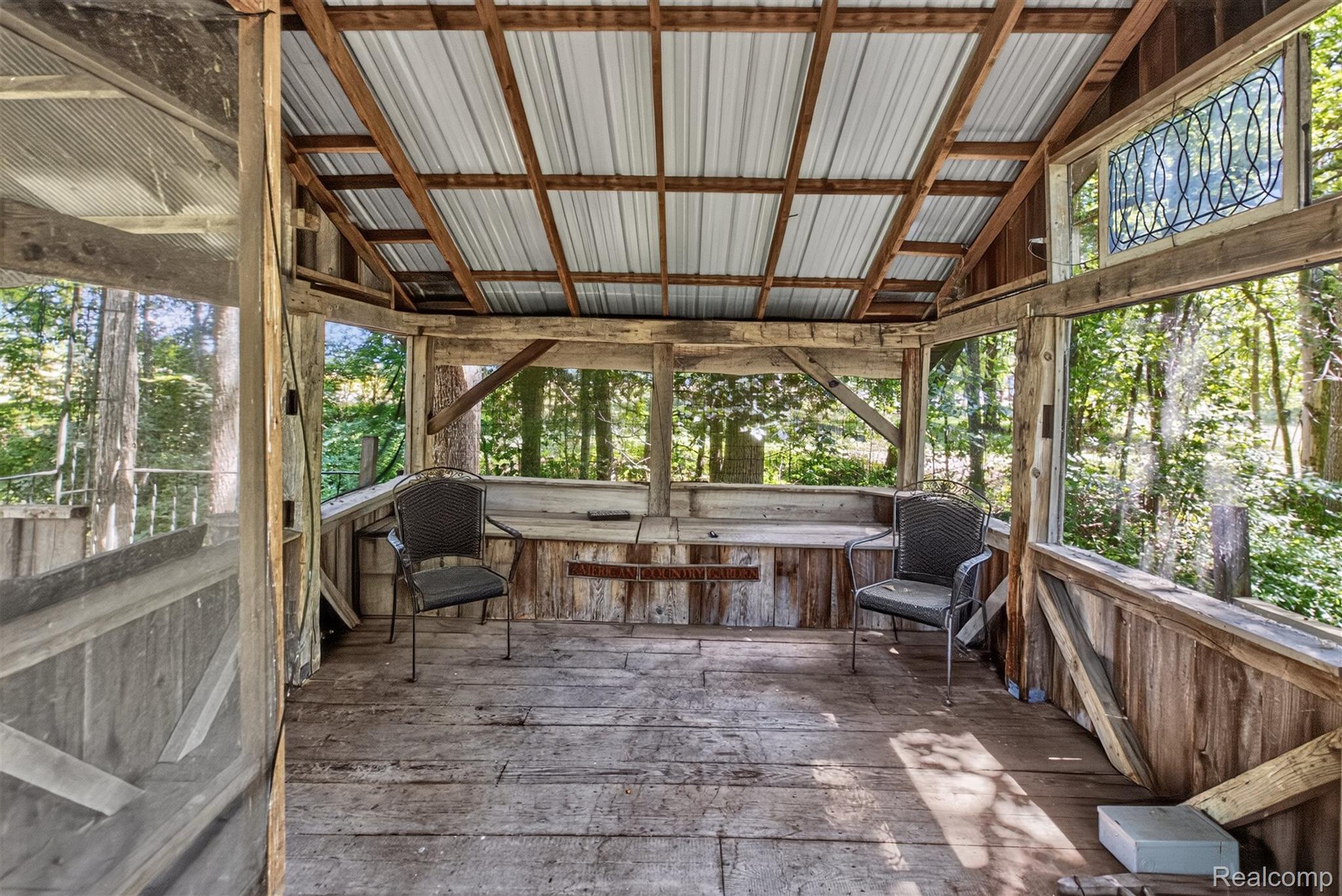 1279 E Burnside Road Property Photo 44