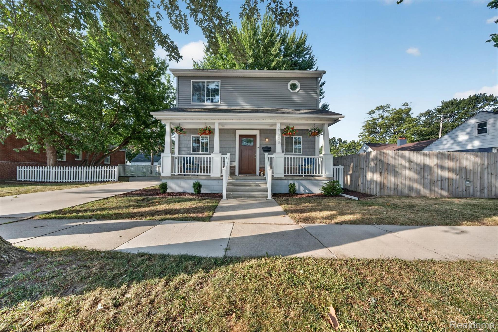 21908 Rosedale Street Property Photo 1