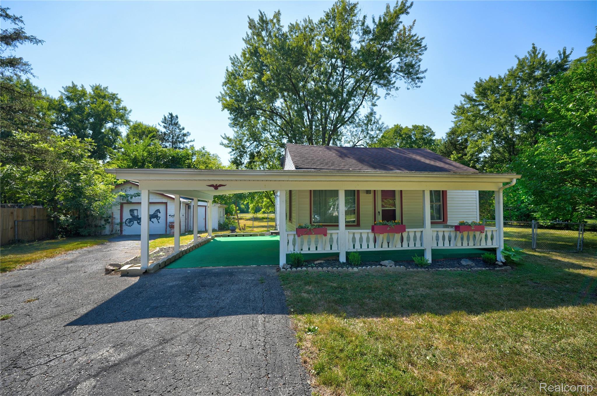 2240 Morrish Street Property Photo 23