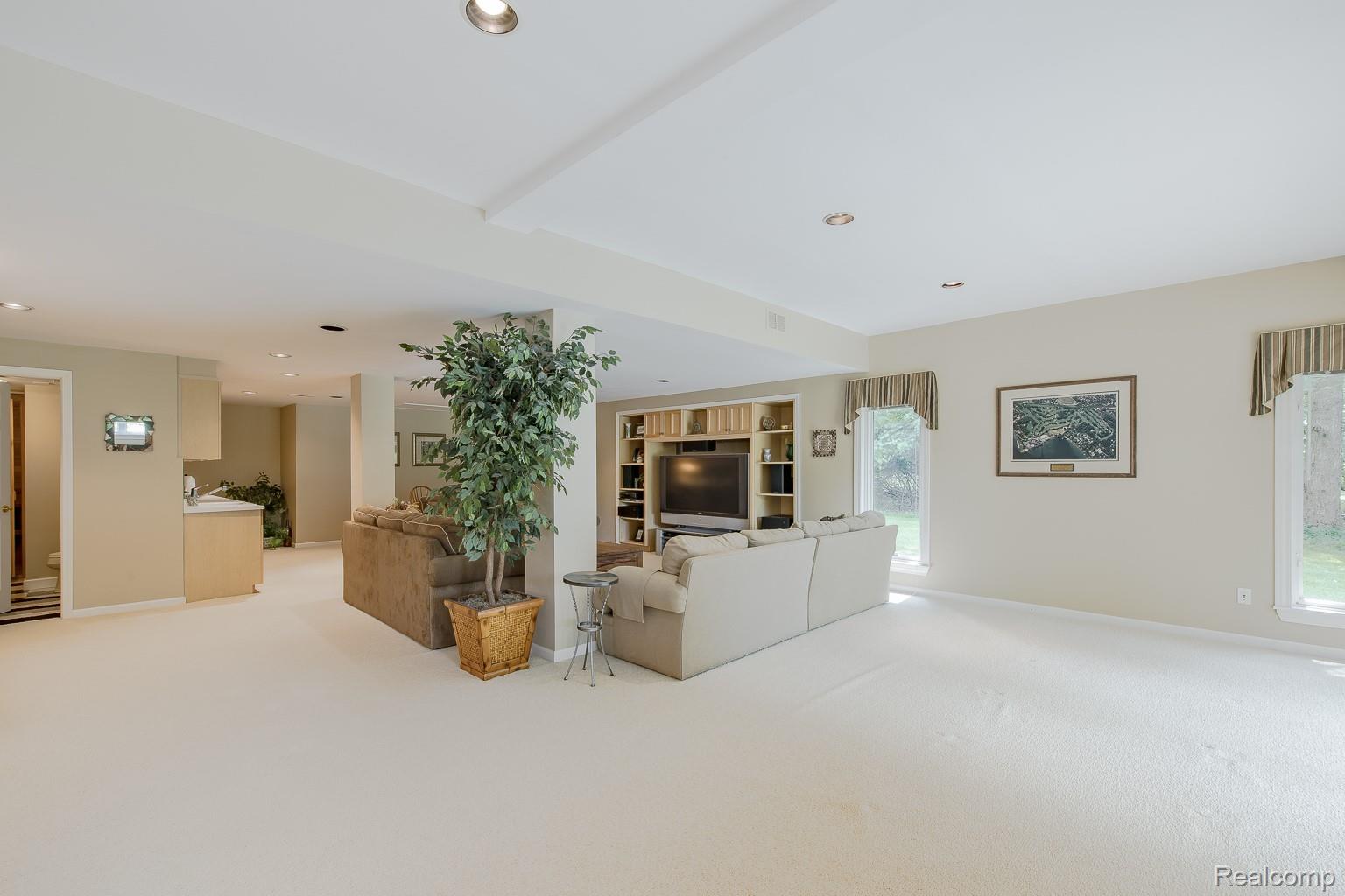 3720 Northwood Drive Property Photo 57