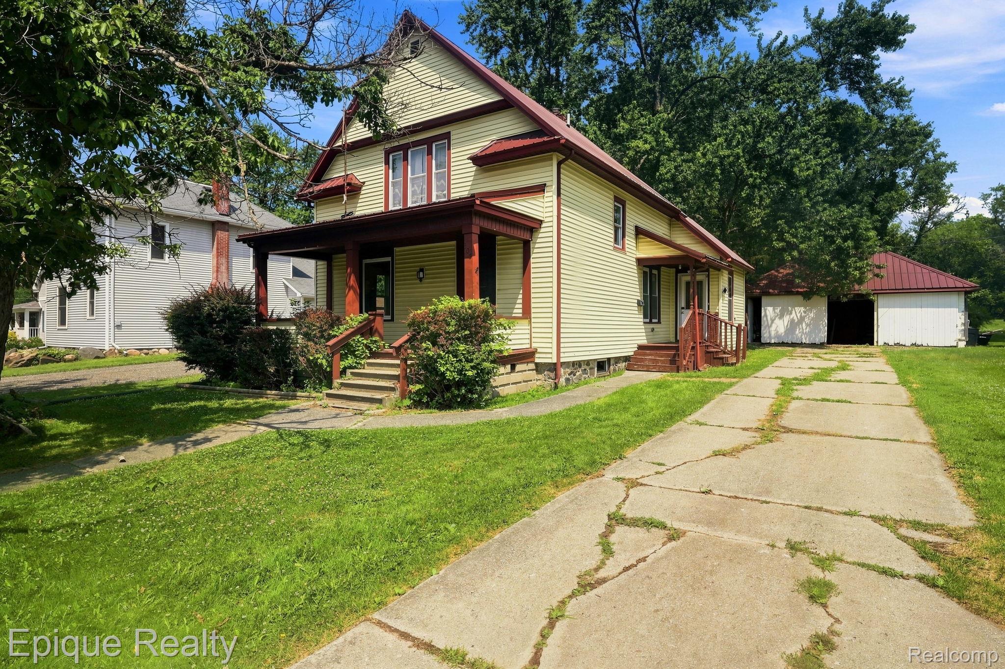 305 North Street Property Photo 1