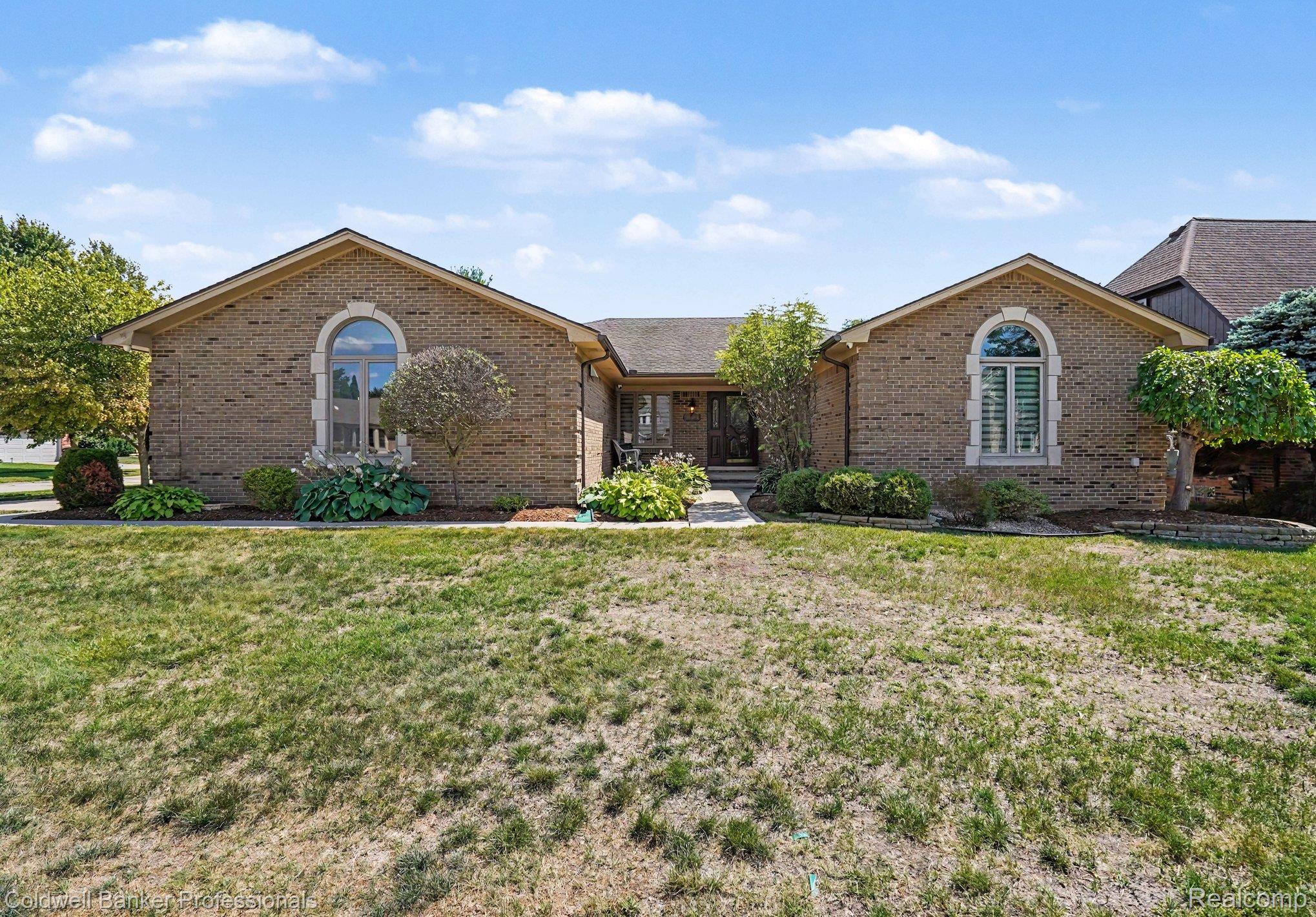 2664 Woodford Drive Property Photo 1