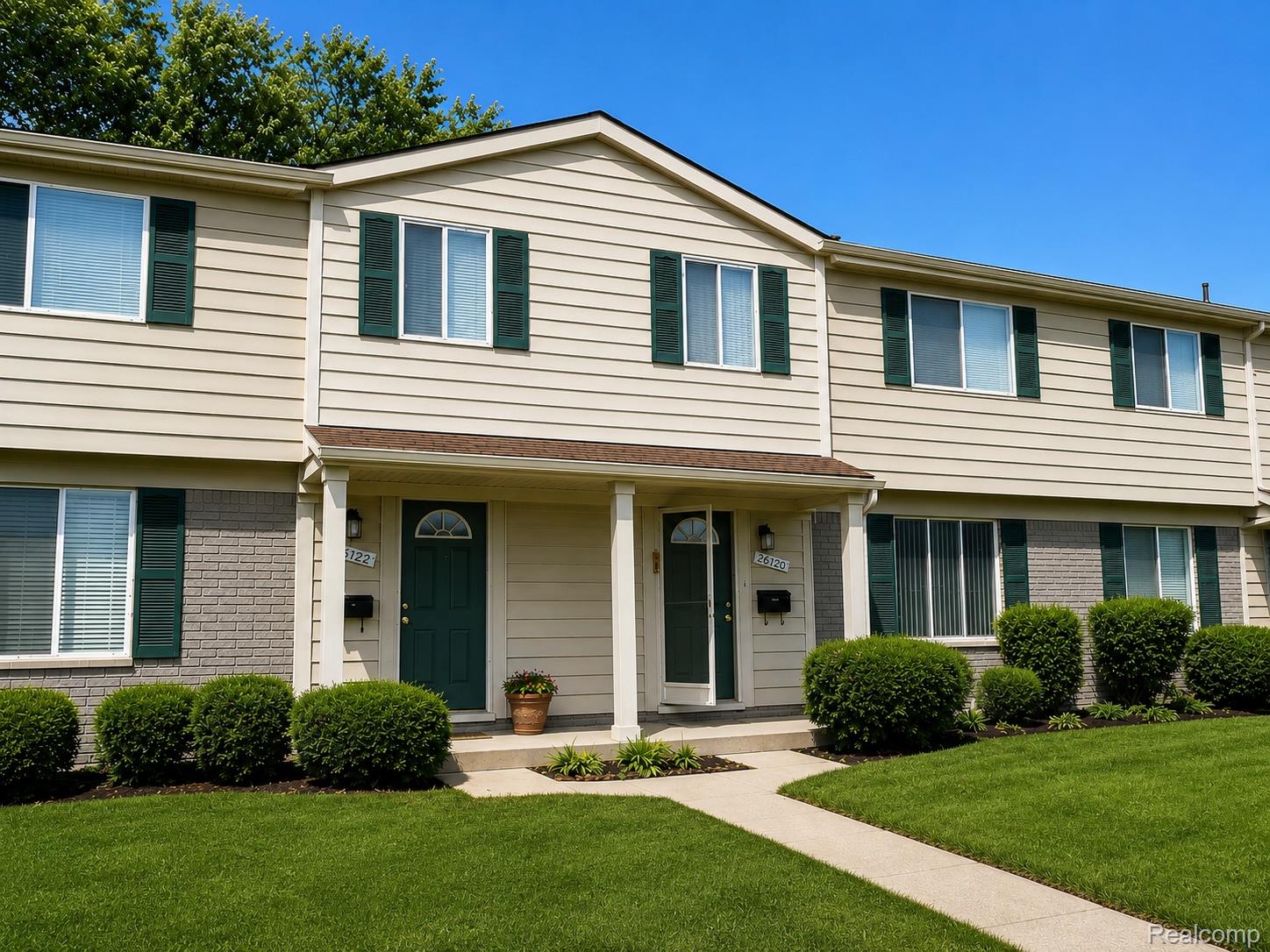 26120 Franklin Pointe Drive Property Photo 1