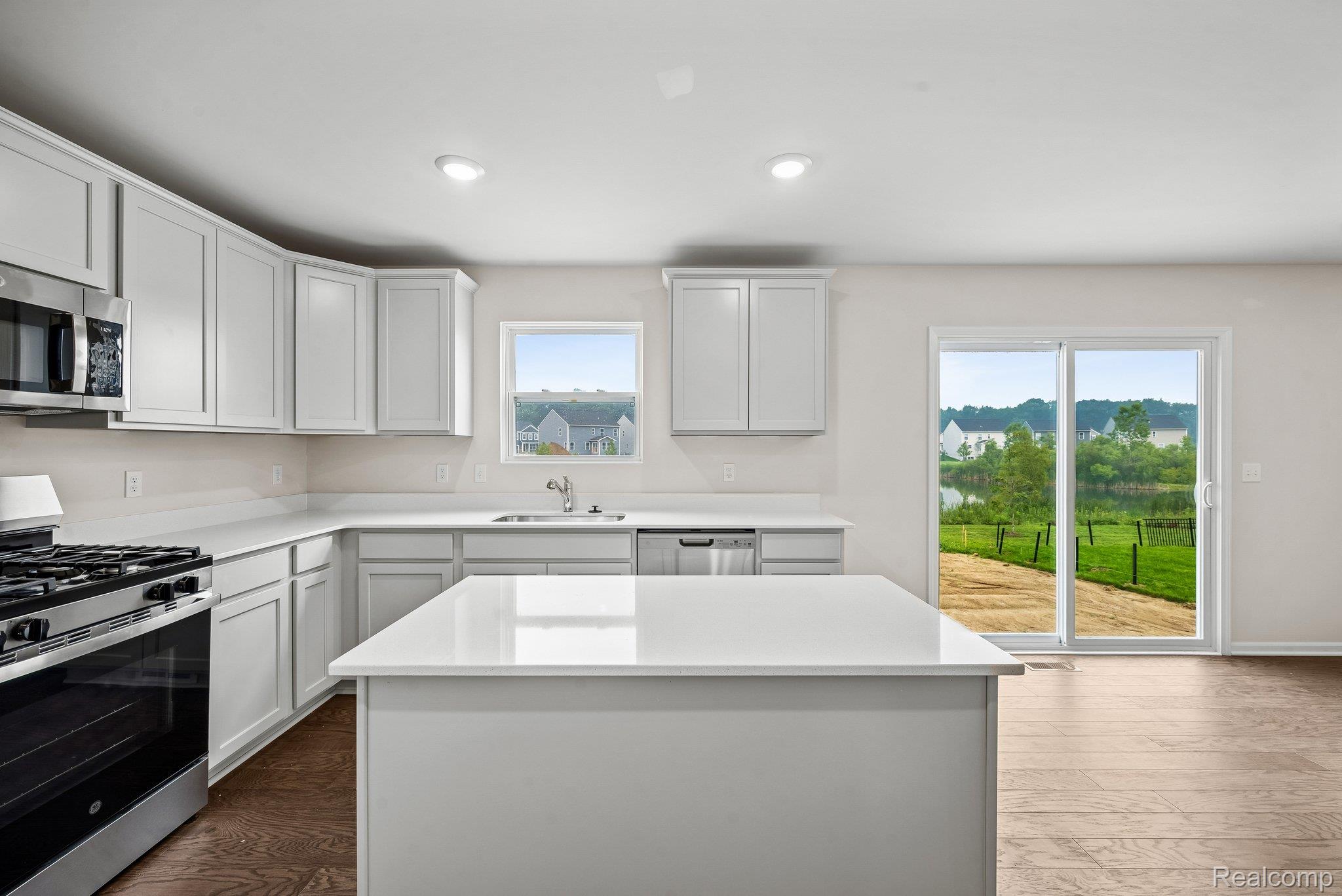 387 Edge Brook Property Photo 3
