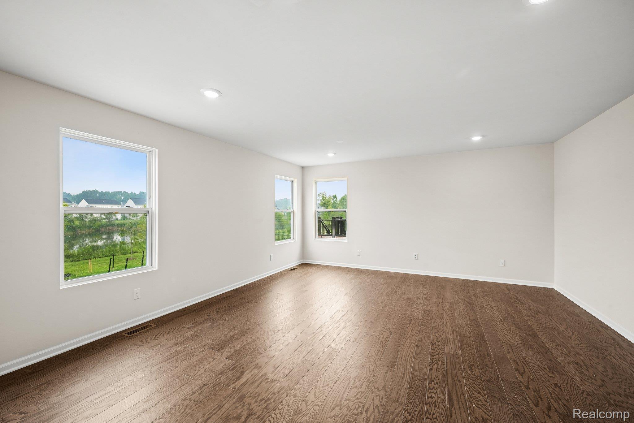 387 Edge Brook Property Photo 10