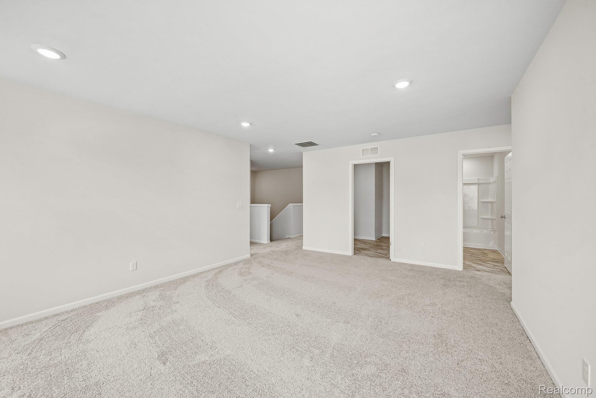 387 Edge Brook Property Photo 14