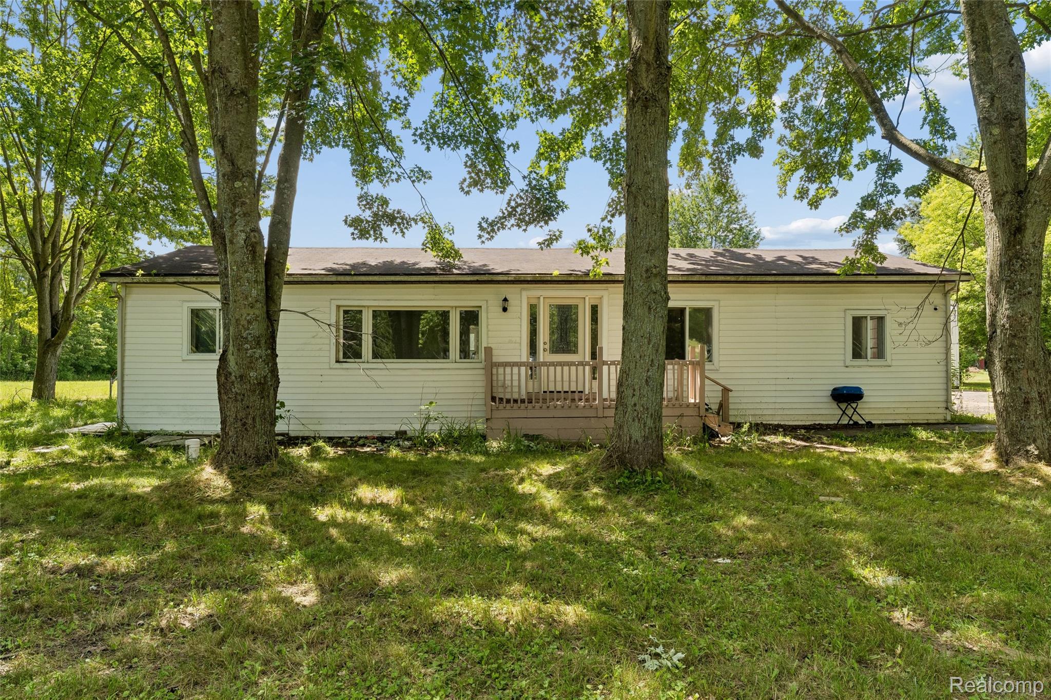 2362 Johnson Road Property Photo 1