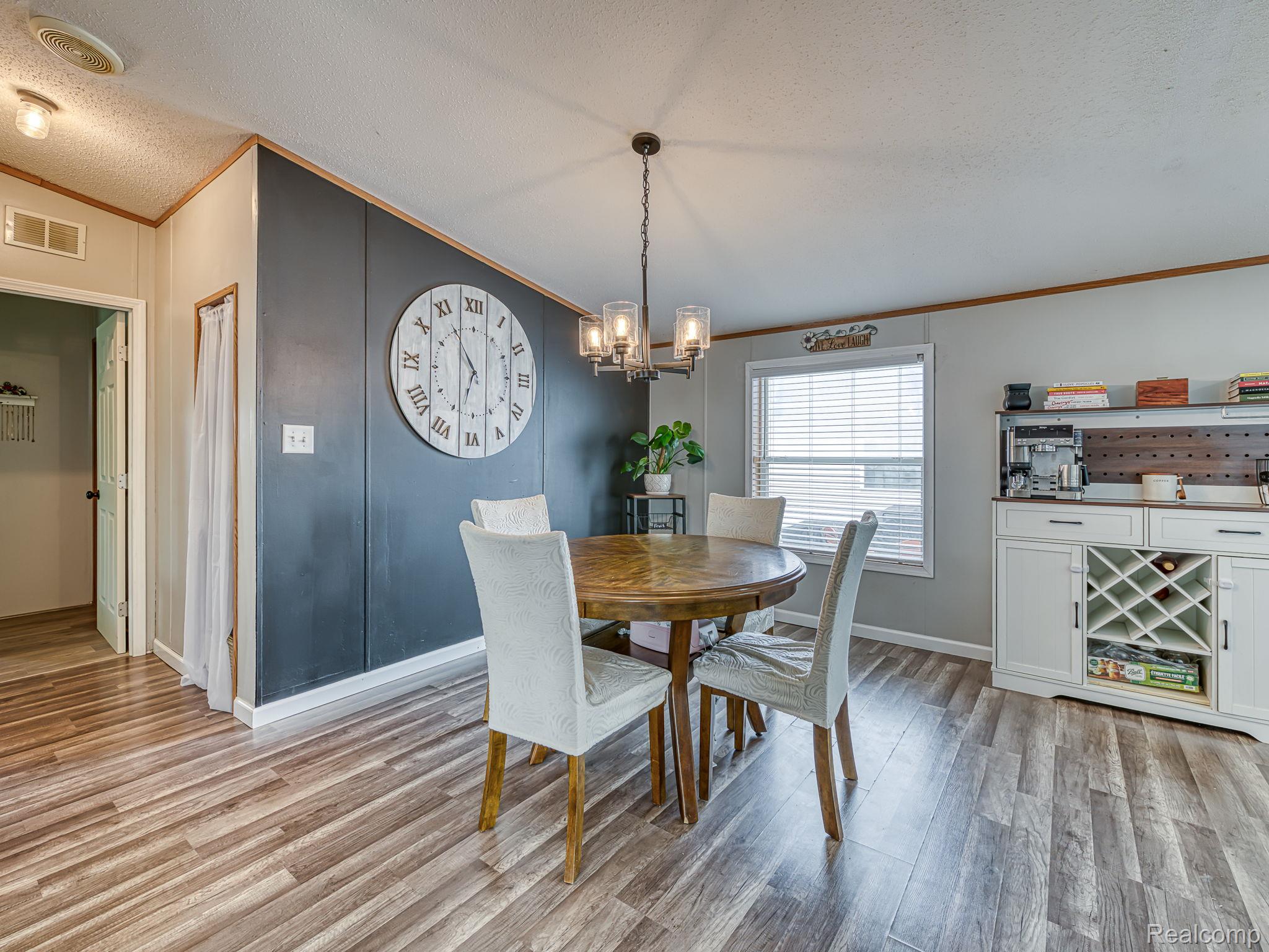 938 Tanner Landing Property Photo 8