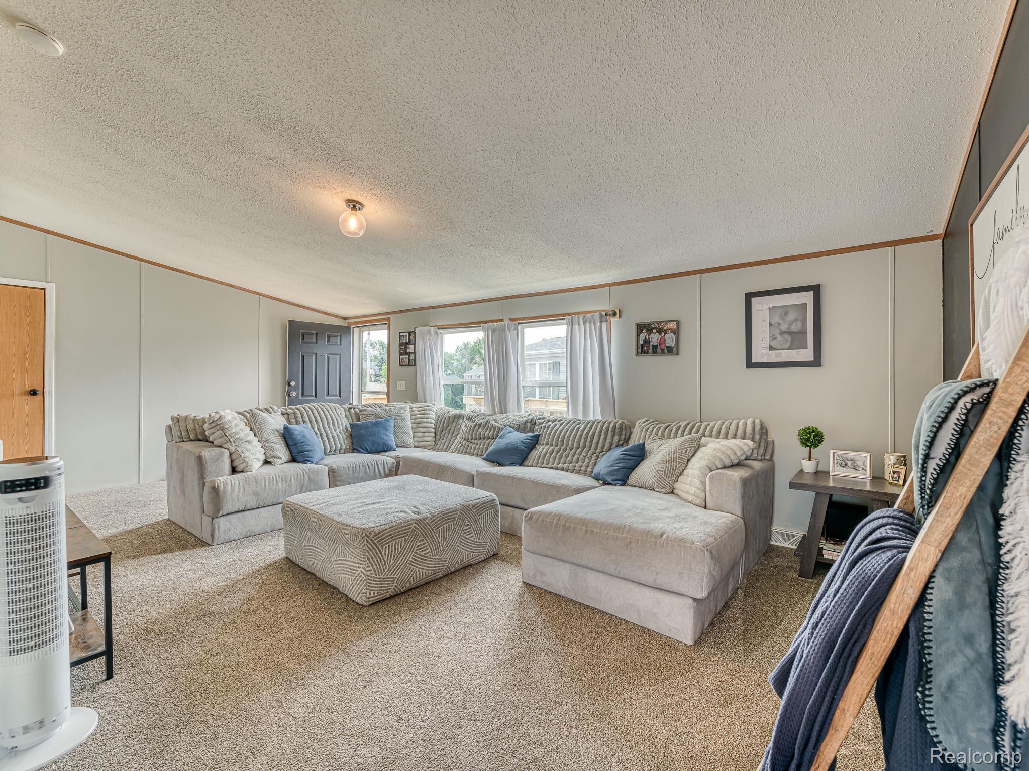 938 Tanner Landing Property Photo 9