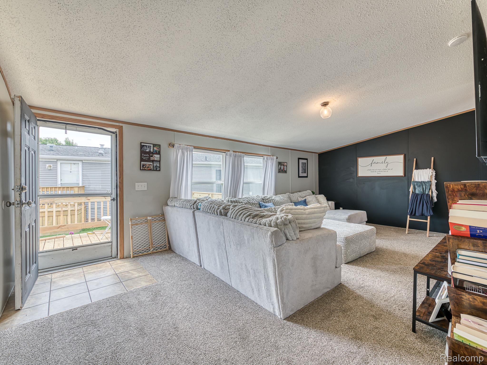 938 Tanner Landing Property Photo 11