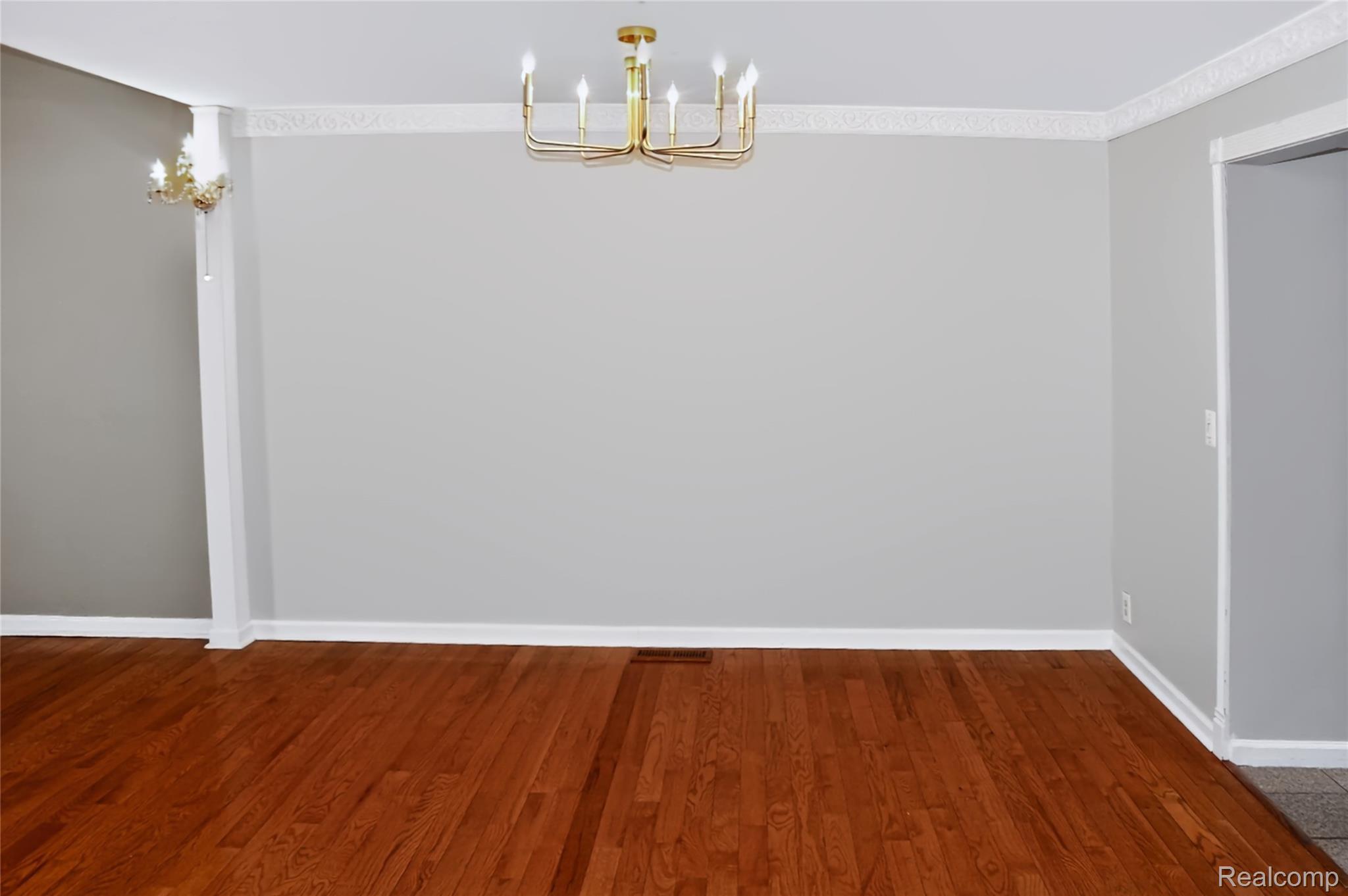 7364 Balsam Court Unit 32 Property Photo 5