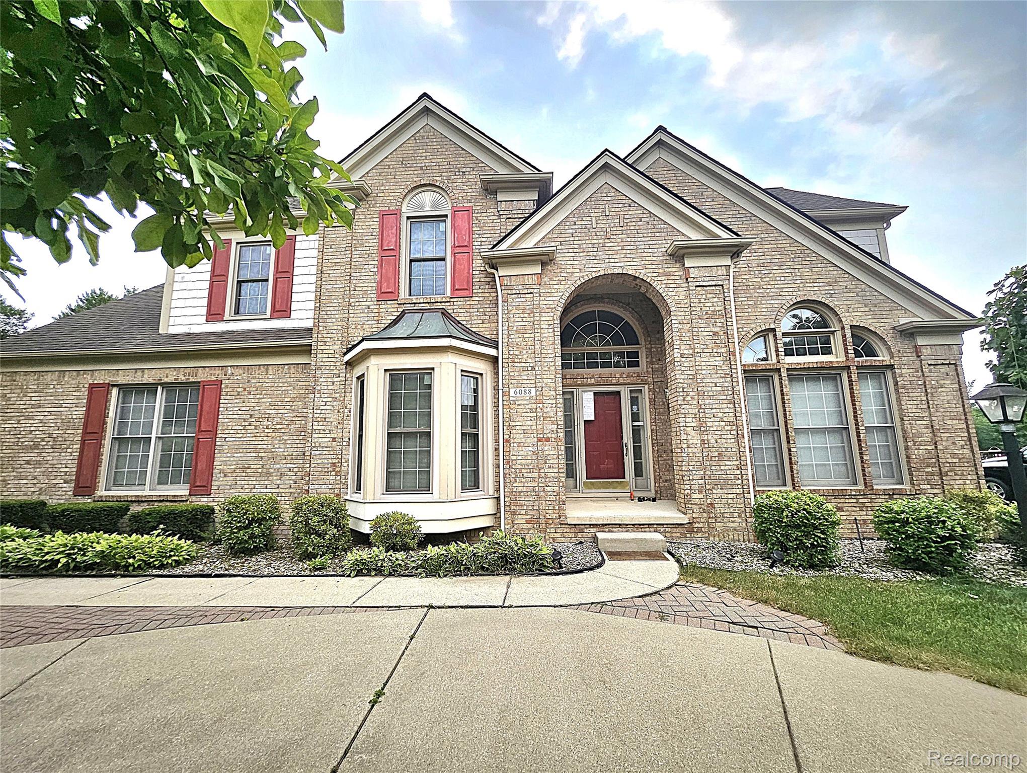 6088 Meadowview Drive Property Photo 1
