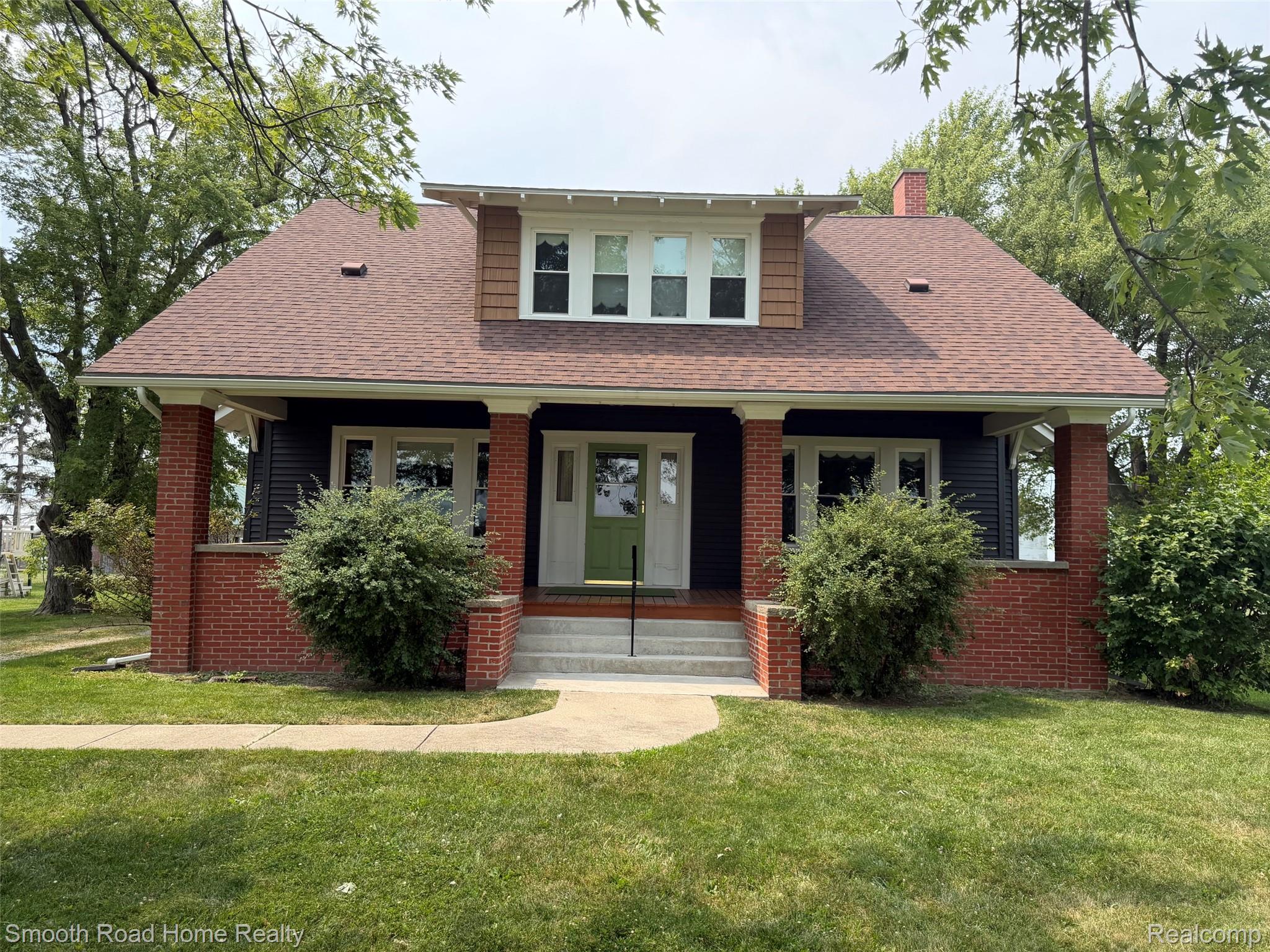 4724 N County Line Highway Property Photo 1