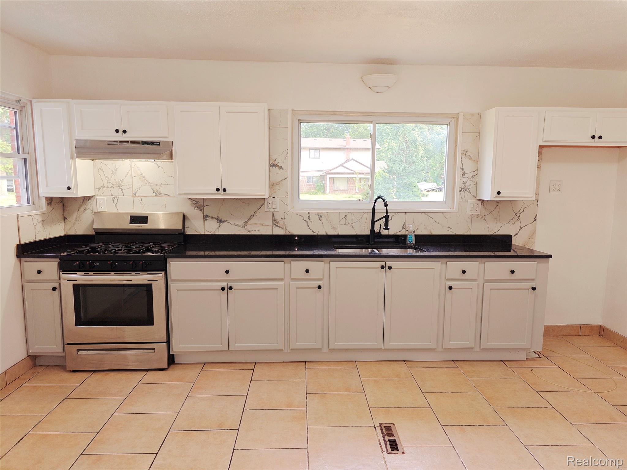 6270 Hunt Street Property Photo 7