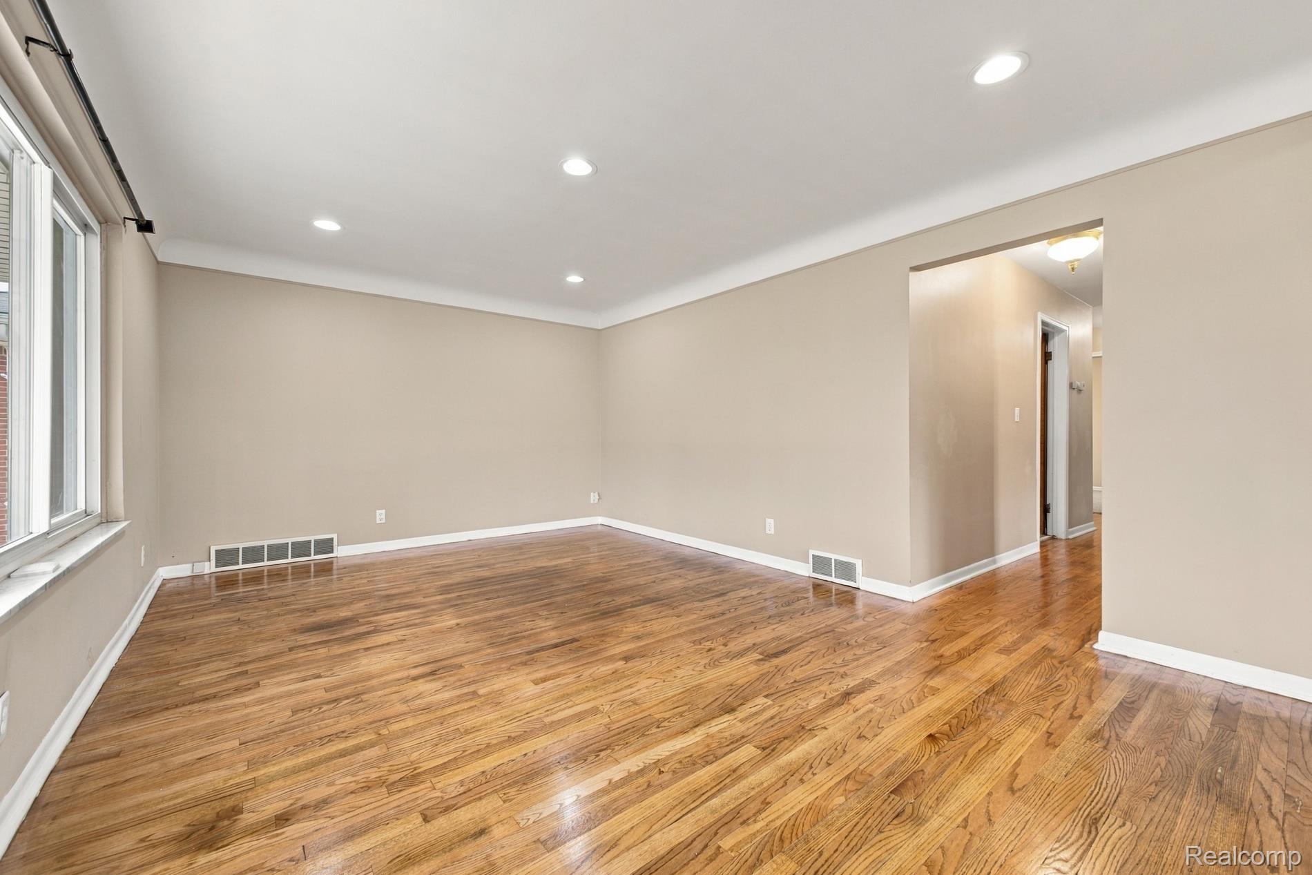 11147 Martin Road Property Photo 6