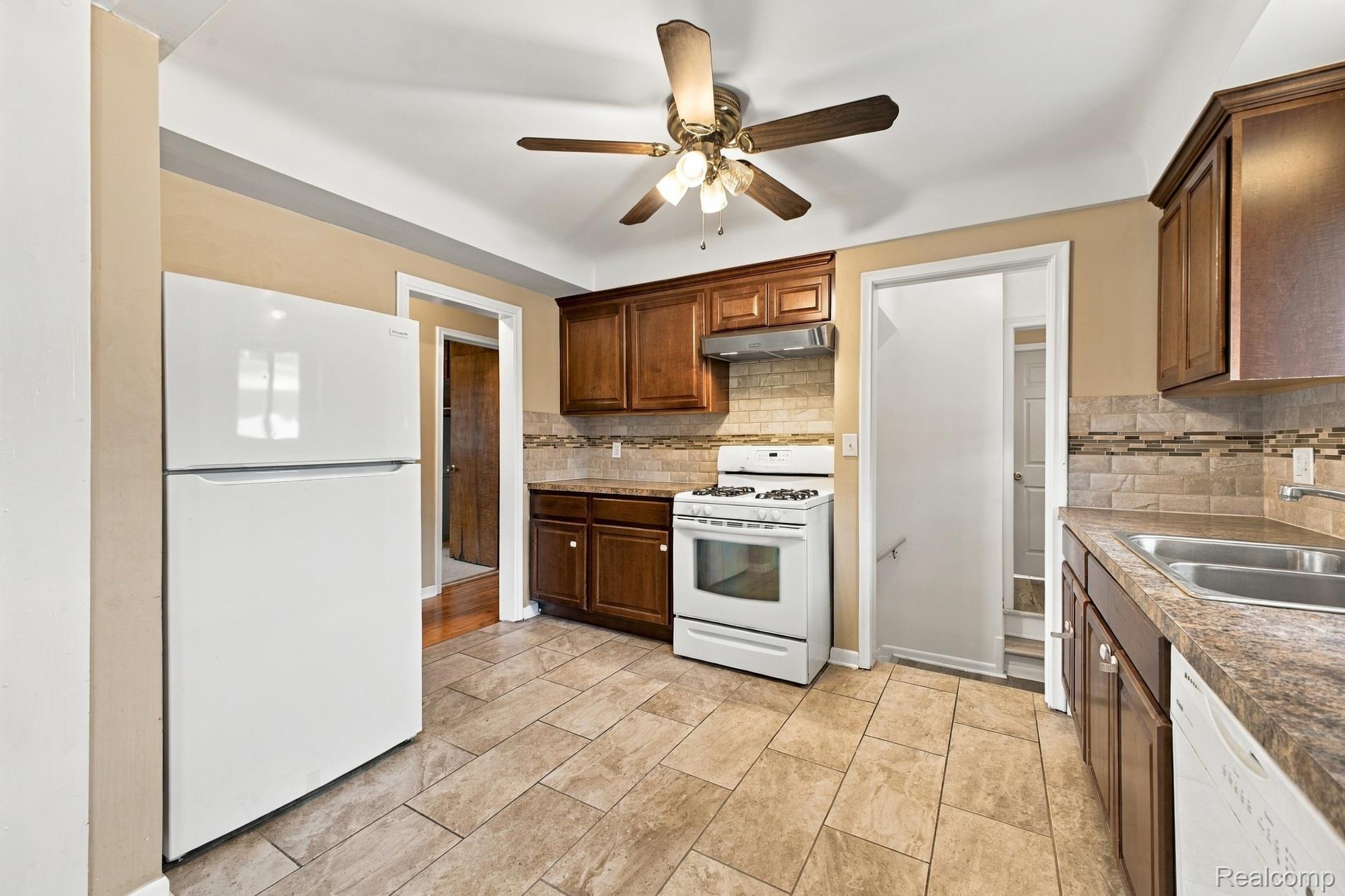 11147 Martin Road Property Photo 11