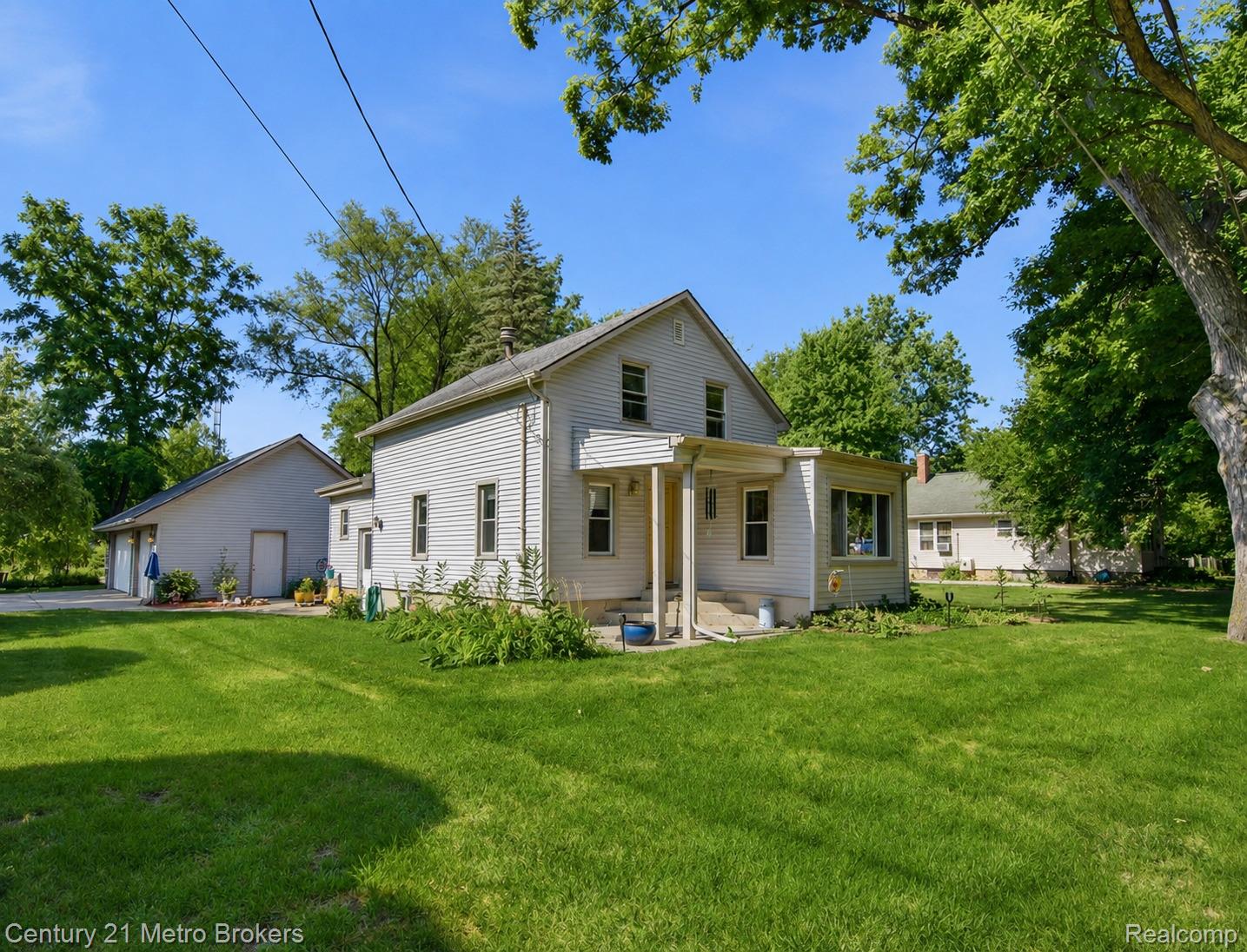 301 Field Road Property Photo 1