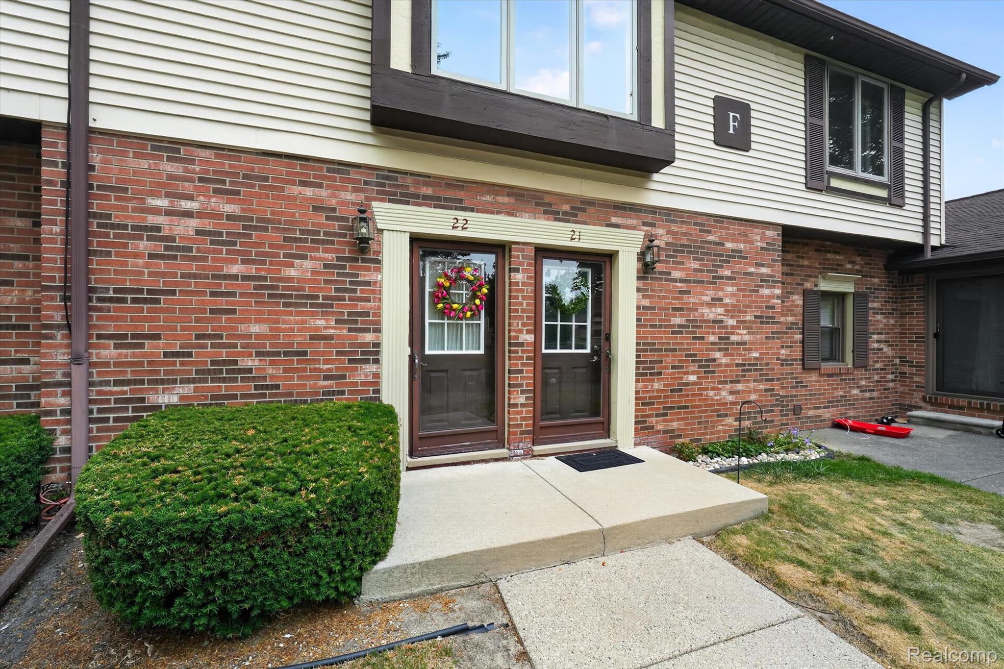 2321 London Bridge Dr Drive 22 Property Photo 1
