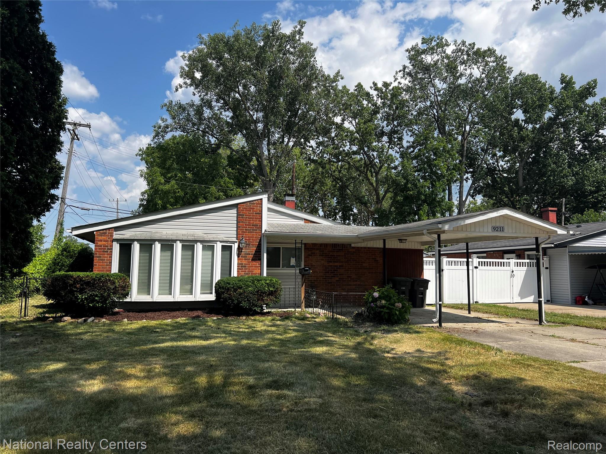 9211 Polk Street Property Photo 1