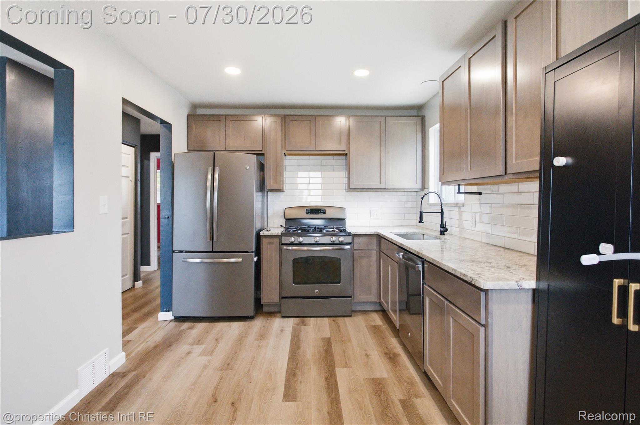 20190 Vermander Avenue Property Photo 9