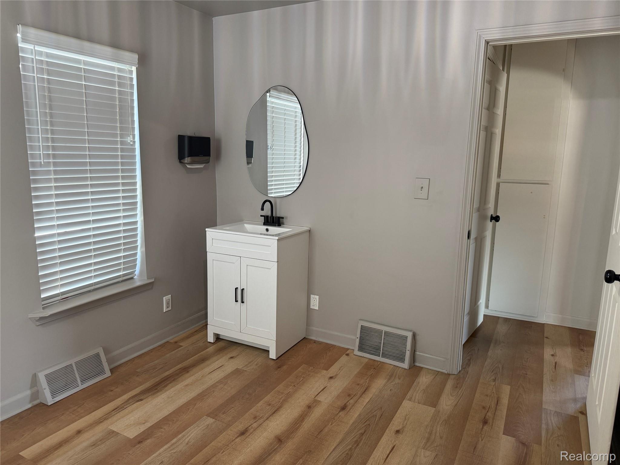 6475 Dixie Highway Property Photo 18