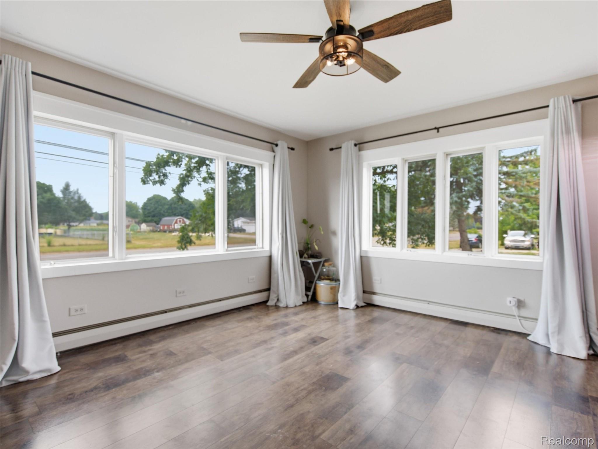 4286 Hill Road Property Photo 6