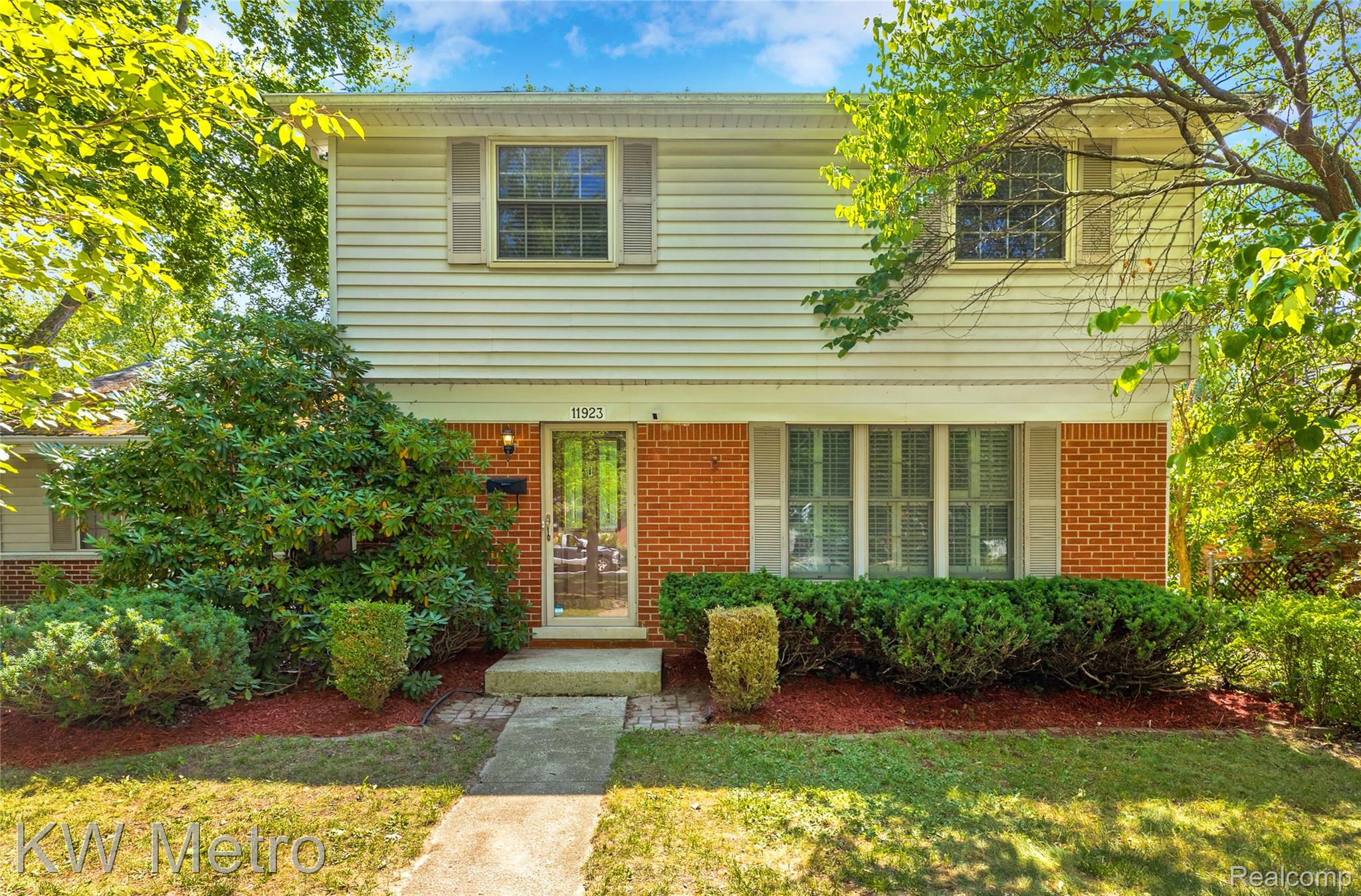 11923 Fairview Drive Property Photo 1