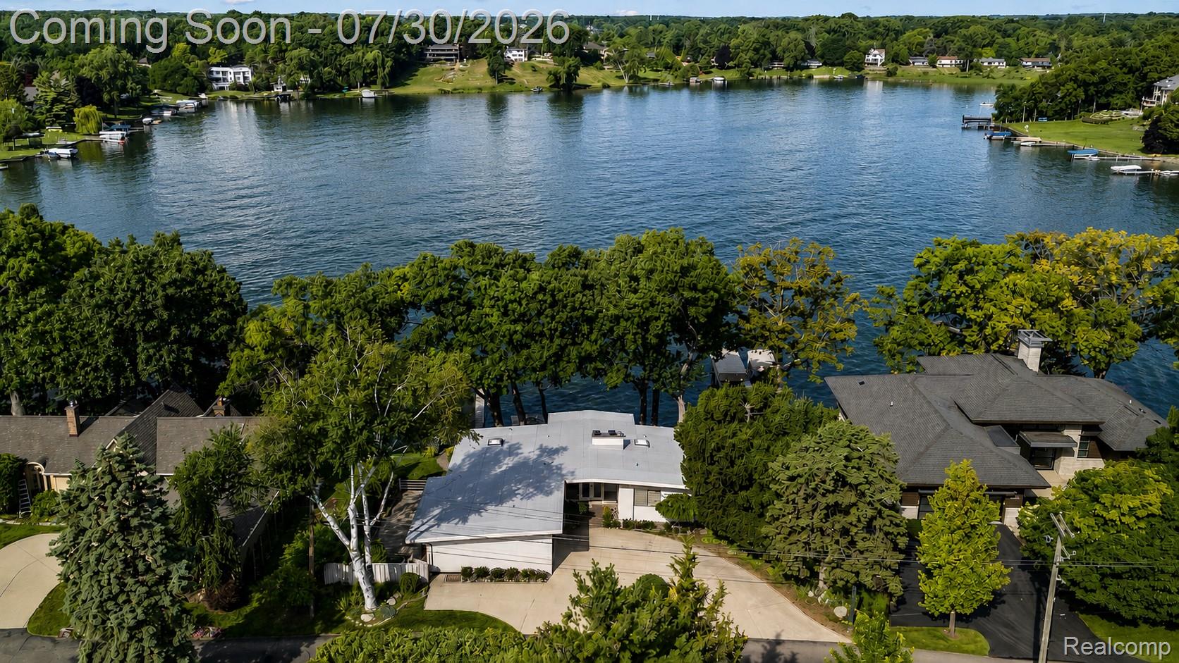 1879 Long Pointe Drive Property Photo 1