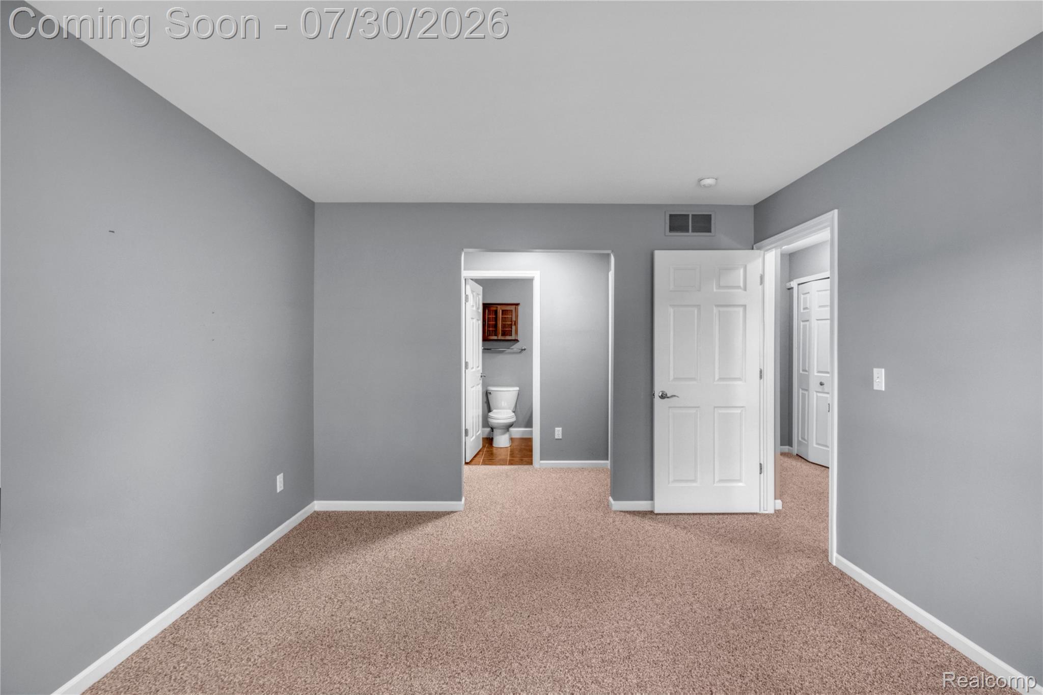 868 Eagle Drive Property Photo 7