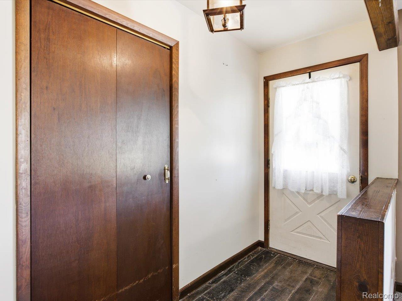 3468 First Street Property Photo 9