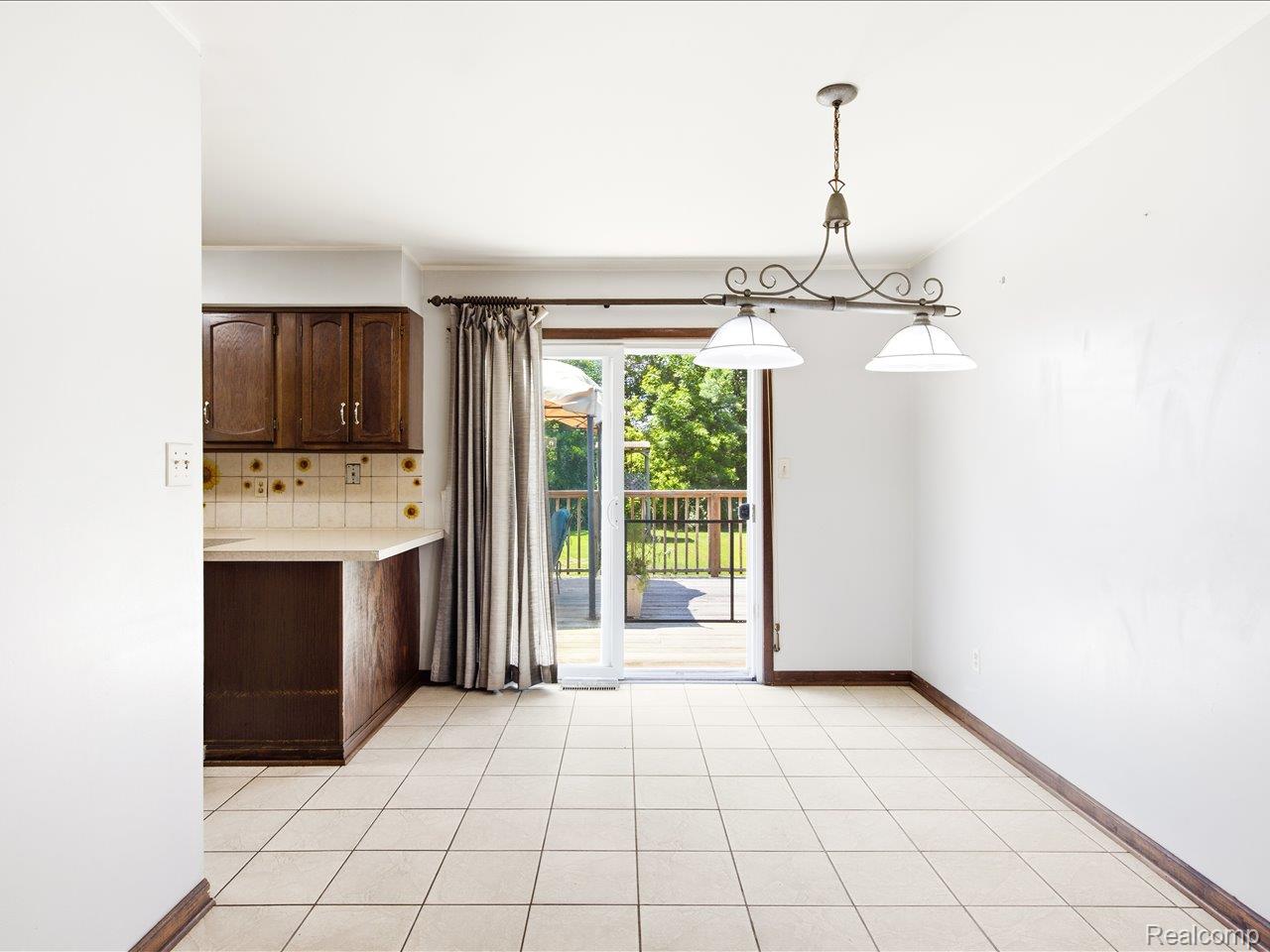 3468 First Street Property Photo 10