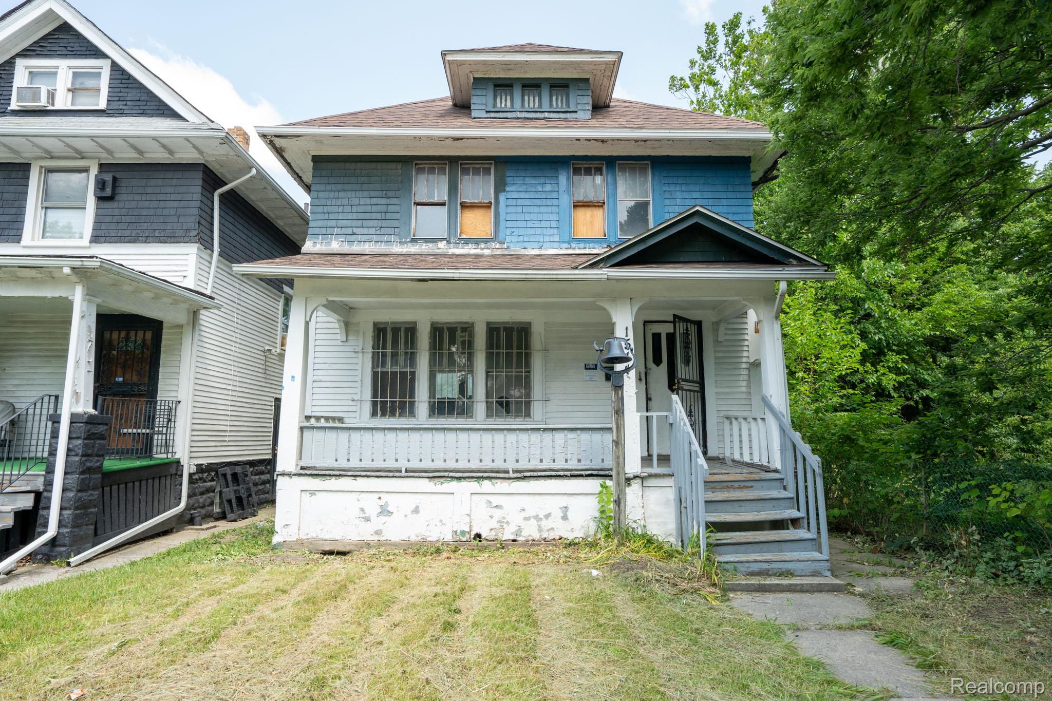 1544 W Philadelphia Street Property Photo 1