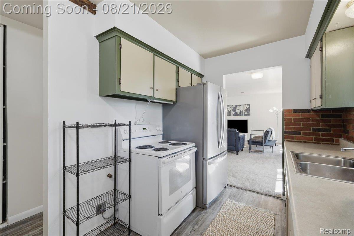 4845 Pelton Road Property Photo 14