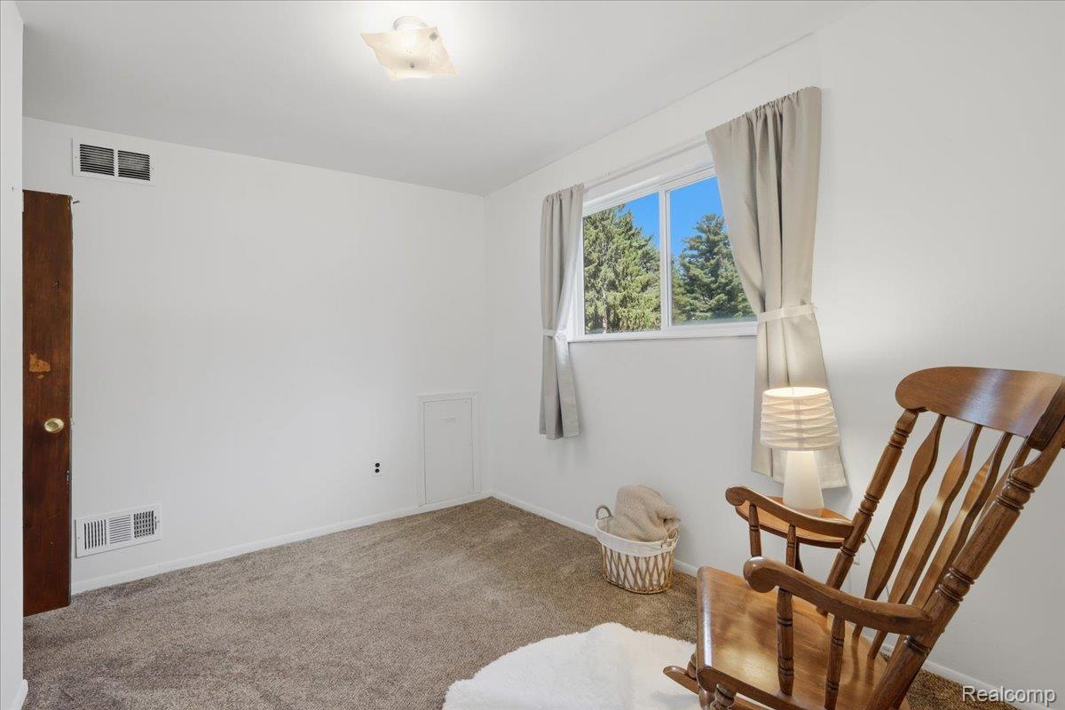 4845 Pelton Road Property Photo 18