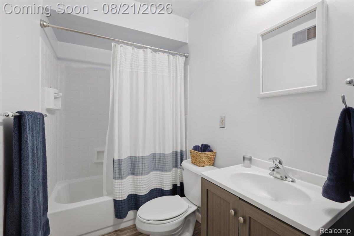 4845 Pelton Road Property Photo 20