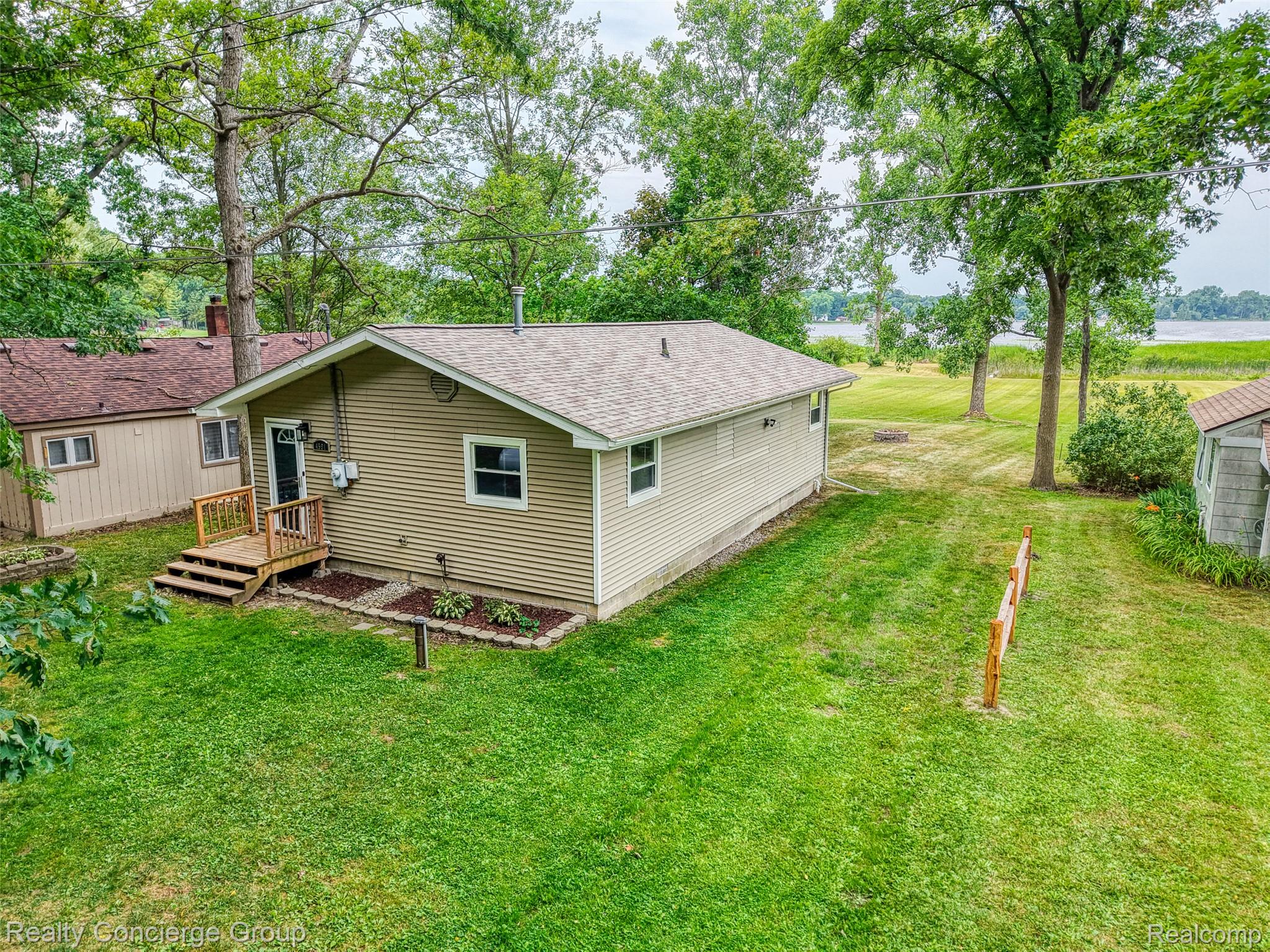 4591 Parker Drive Property Photo 5