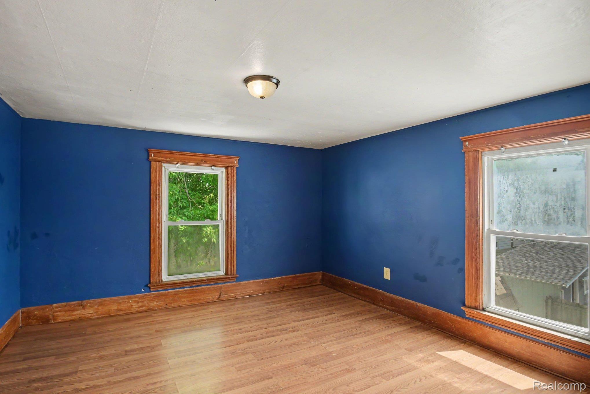 242 N Elizabeth Street Property Photo 6