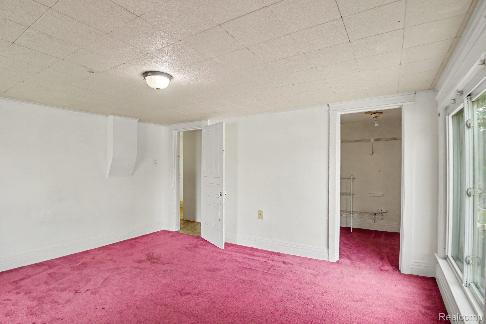 242 N Elizabeth Street Property Photo 11