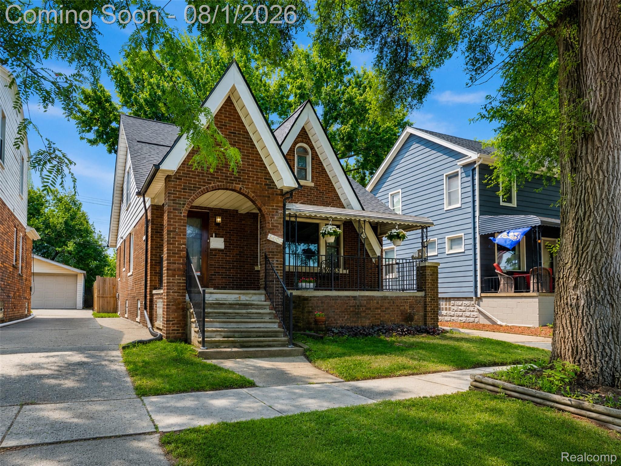 8090 Helen Street Property Photo 1
