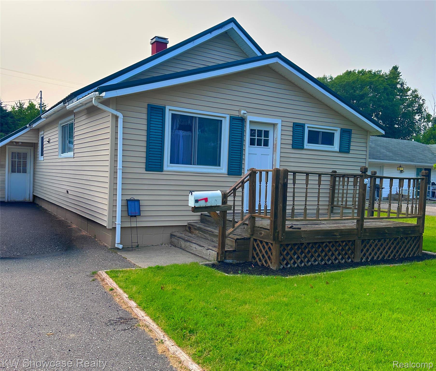 451 Evergreen Street Property Photo 1
