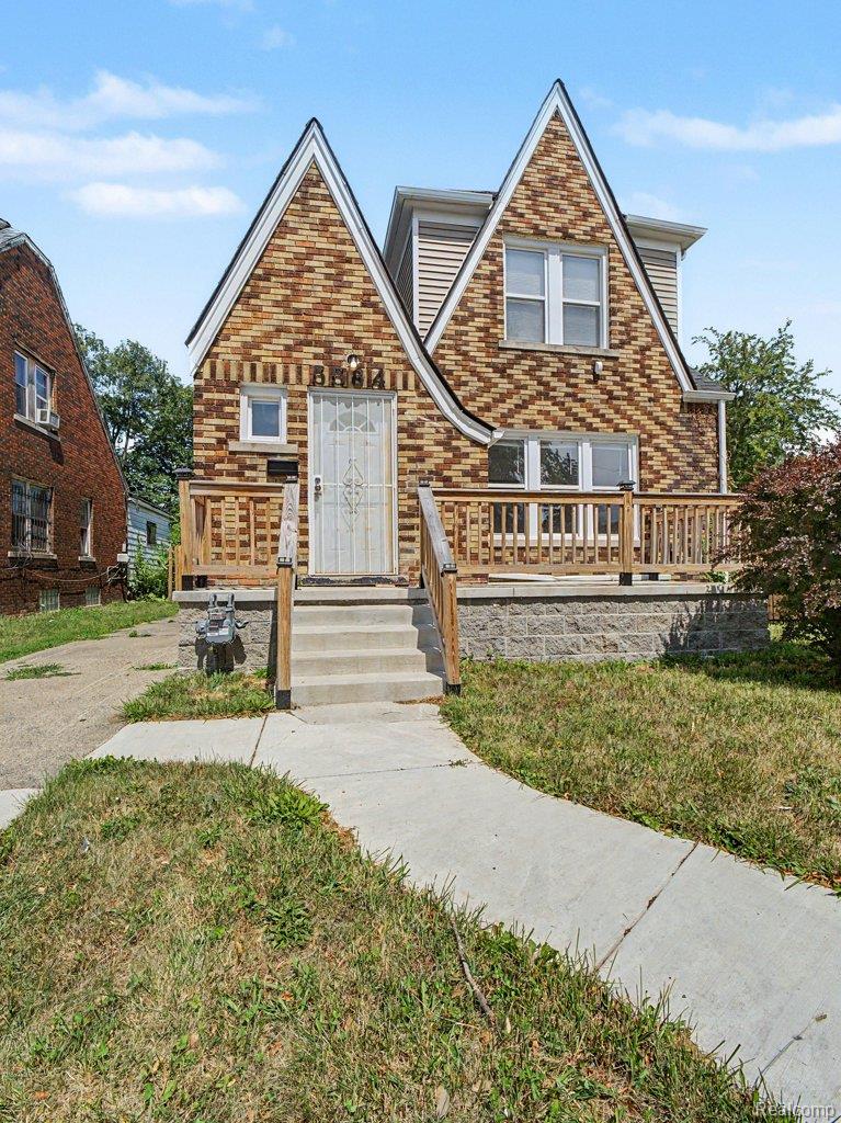 5584 Alter Road Property Photo 1