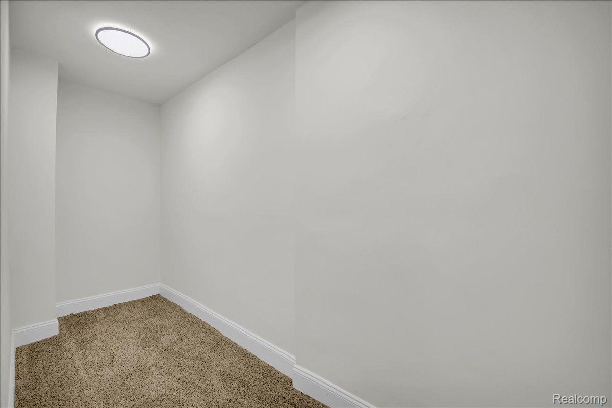 1517 Edison Street Property Photo 28