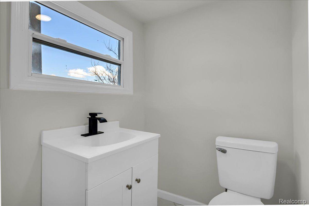1517 Edison Street Property Photo 44